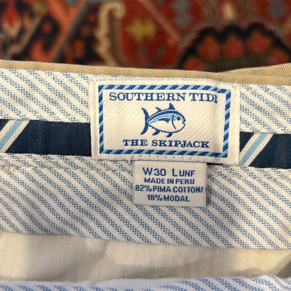 Men’s Southern Tide khaki pants - Picture 2 of 4